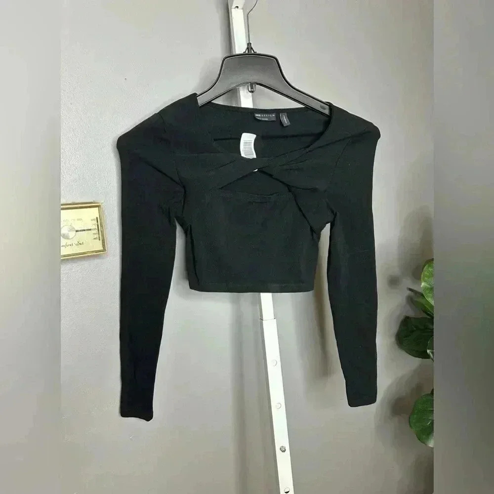 ❤️ASOS NWOT twist detail long sleeve crop in black size 2 - Picture 2 of 5